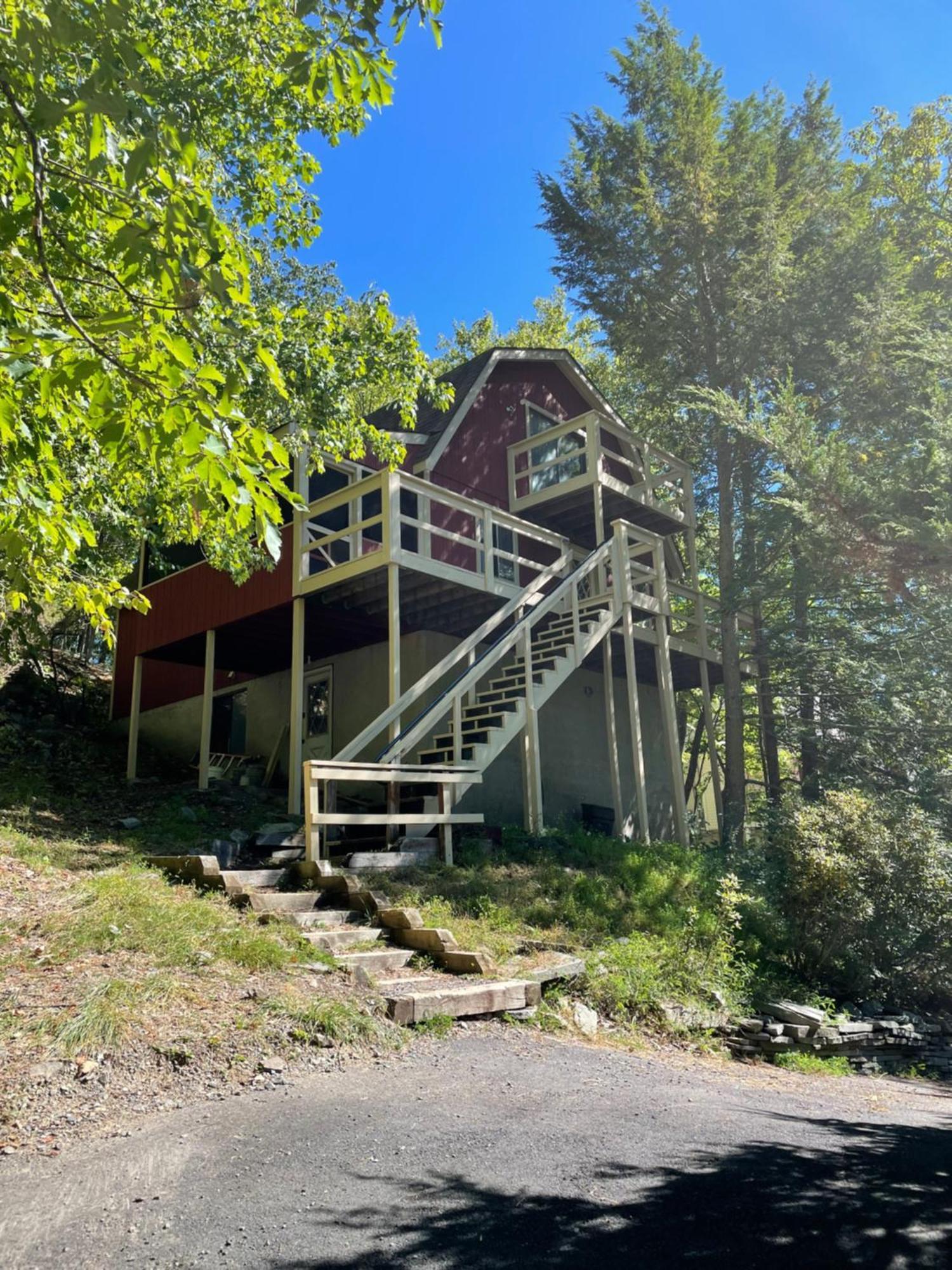 Saw Creek Cabin - Regent Hilltop Bushkill Buitenkant foto